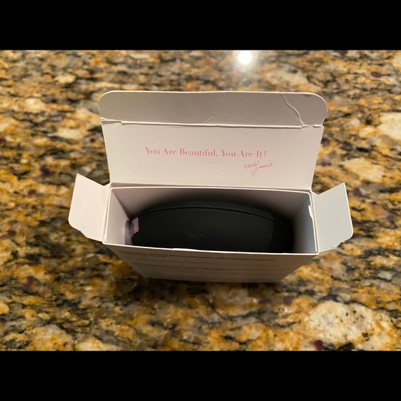 It Cosmetics Celebration Foundation (Fair) - Picture 5 of 9